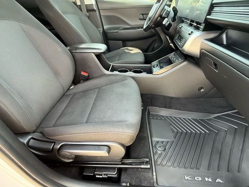 Used 2024 Hyundai Kona SEL w/ Convenience Package AWD/4WD image 10
