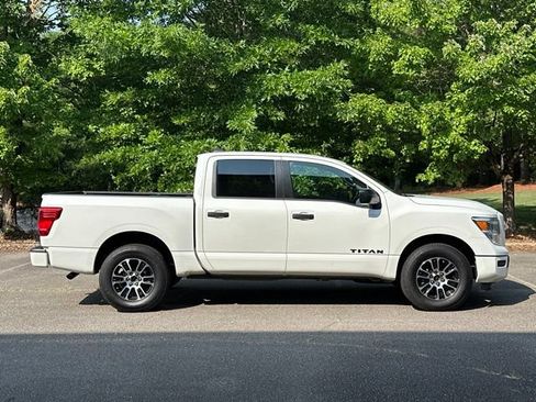 Used 2024 Nissan Titan SV w/ Accessory Utility Package AWD/4WD image 6