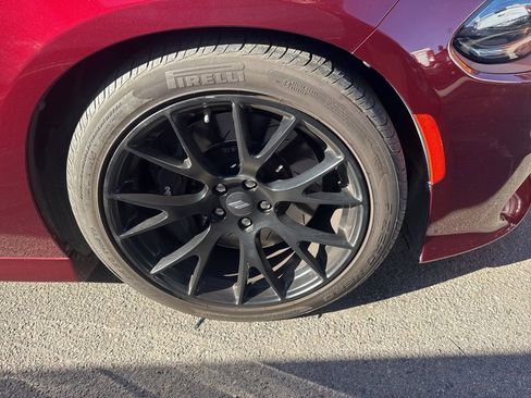 Used 2018 Dodge Charger R/T Scat Pack w/ Dynamics Package image 4