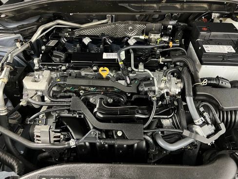 Used 2024 Toyota Corolla Cross XLE image 36