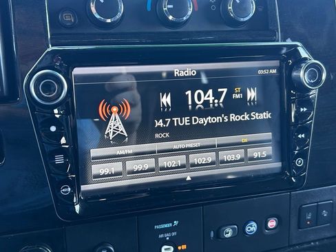 Used 2021 GMC Savana 2500 LS w/ Enhanced Convenience Package image 31