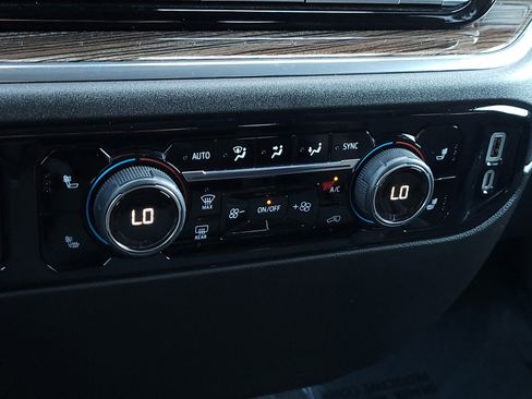 Used 2025 Chevrolet Silverado 1500 LT image 18