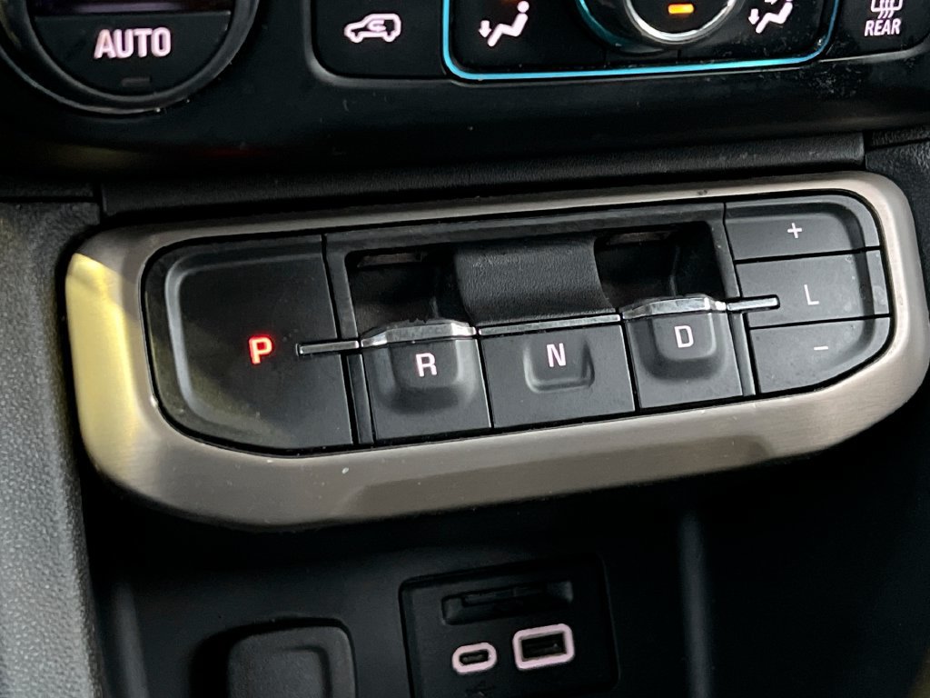 Used 2021 GMC Acadia Denali w/ Denali Ultimate Package AWD/4WD image 28