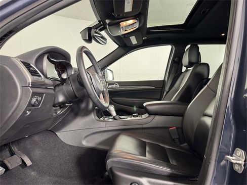 Used 2020 Jeep Grand Cherokee Limited image 4