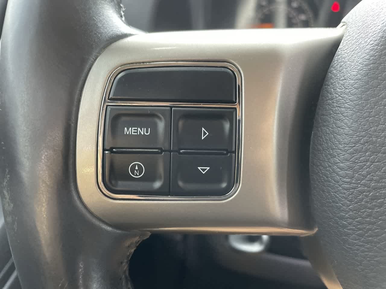 Used 2014 Jeep Patriot Latitude w/ Freedom Edition Package FWD image 26