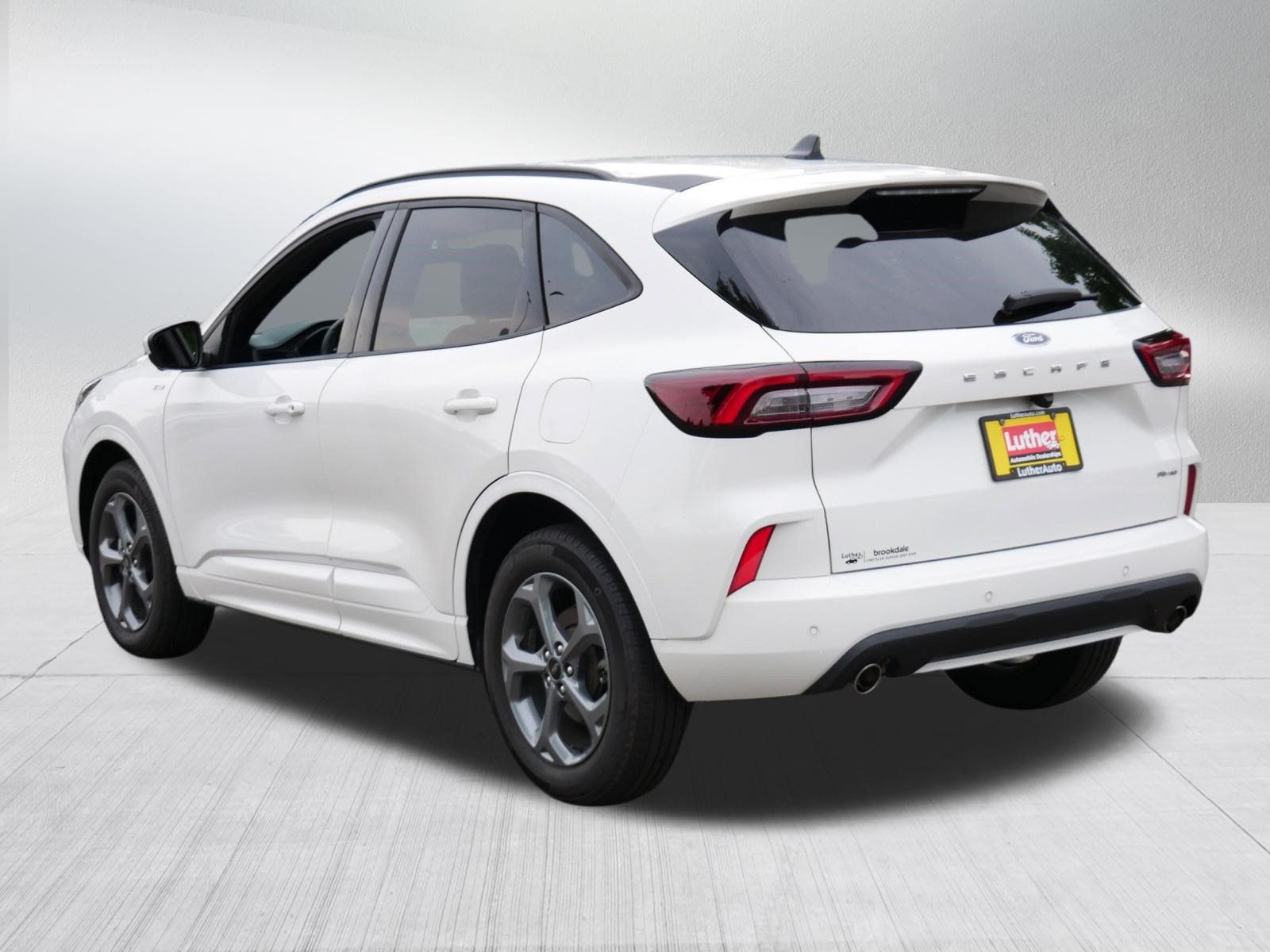 Used 2023 Ford Escape ST-Line Select w/ Tech Pack #2 AWD/4WD image 5