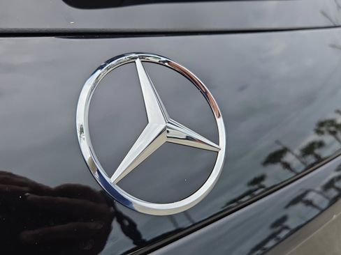 Used 2026 Mercedes-Benz GLC 300 image 33