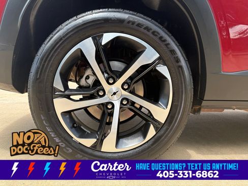 Used 2024 Chevrolet Trax RS w/ Sunroof Package FWD image 16