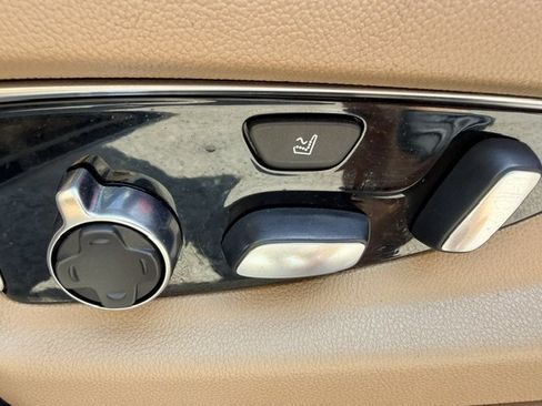 Used 2019 Cadillac Escalade Platinum AWD/4WD image 15