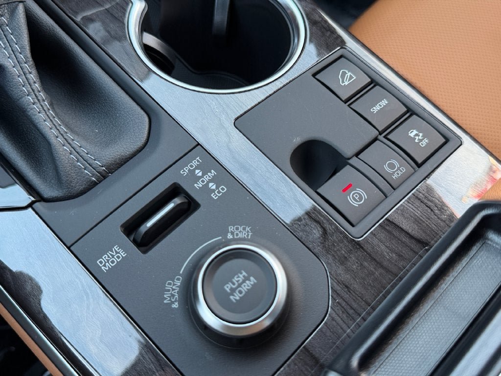 New 2026 Toyota Highlander Platinum AWD/4WD image 32