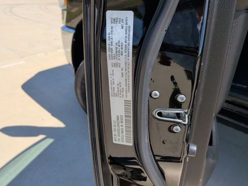 Used 2024 RAM 2500 Tradesman w/ Chrome Appearance Group image 49