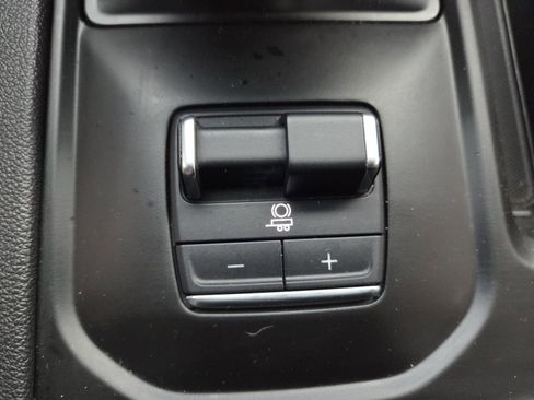 Used 2022 GMC Sierra 1500 AT4 w/ AT4 Premium Package image 14