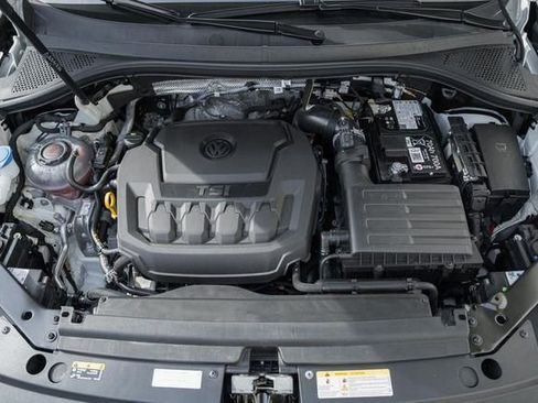 Used 2024 Volkswagen Tiguan SE image 18