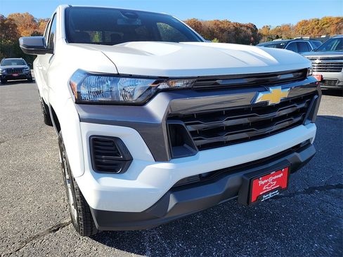 New 2025 Chevrolet Colorado LT image 12