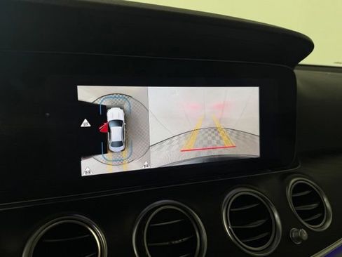 Used 2022 Mercedes-Benz E 350 Sedan image 18
