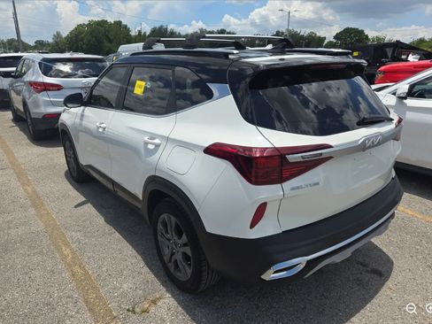 Used 2022 Kia Seltos S FWD image 3