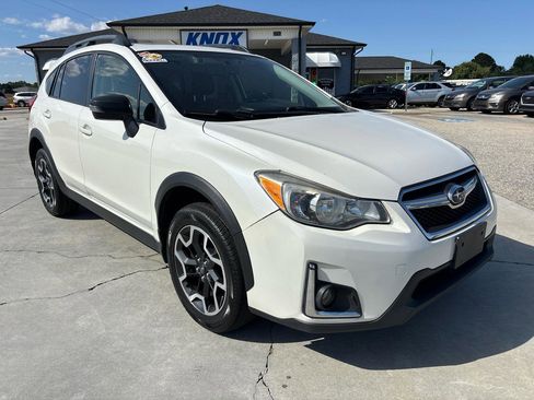 Used 2016 Subaru Crosstrek 2.0i Limited AWD/4WD image 2