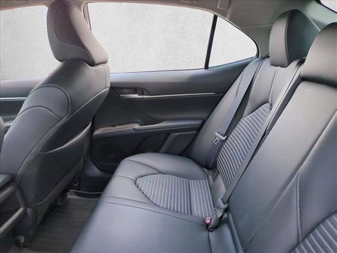 Used 2023 Toyota Camry SE FWD image 17
