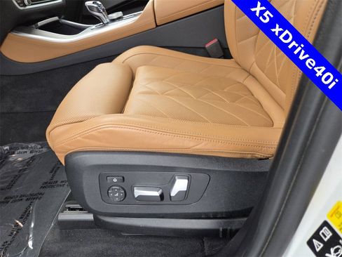 Used 2023 BMW X5 xDrive40i w/ Premium Package image 34