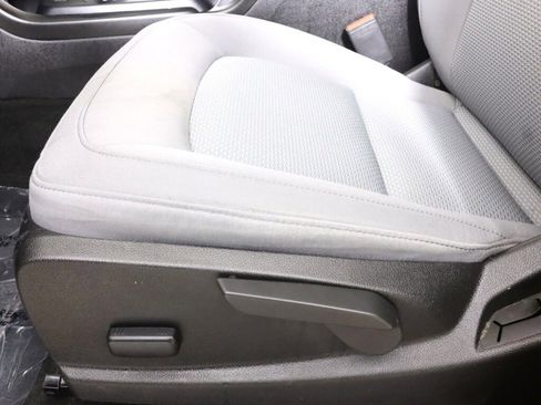 Used 2018 Chevrolet Colorado W/T w/ WT Convenience Package image 24