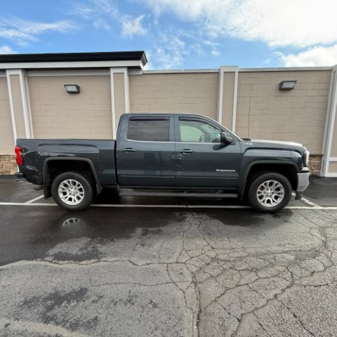 Used 2017 GMC Sierra 1500 SLE w/ SLE Value Package AWD/4WD image 4