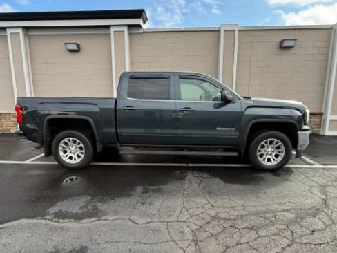 Used 2017 GMC Sierra 1500 SLE w/ SLE Value Package AWD/4WD image 4