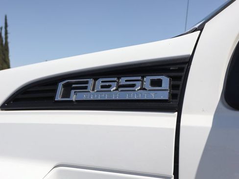 Used 2016 Ford F650 2WD Crew Cab Super Duty image 43
