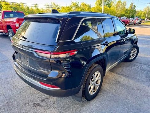 Used 2023 Jeep Grand Cherokee Limited w/ Trailer Tow Prep Group (B) AWD/4WD image 5
