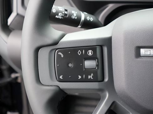 New 2026 Land Rover Defender 110 S image 31