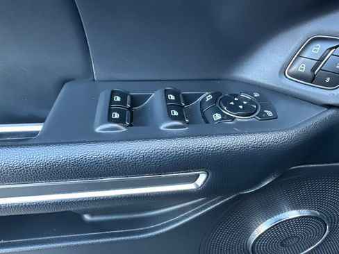 Used 2023 Ford Expedition Max XLT image 27