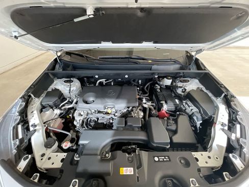 Certified 2022 Toyota RAV4 XLE w/ Convenience Package AWD/4WD image 26