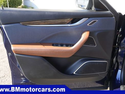 Used 2017 Maserati Levante S AWD/4WD image 21