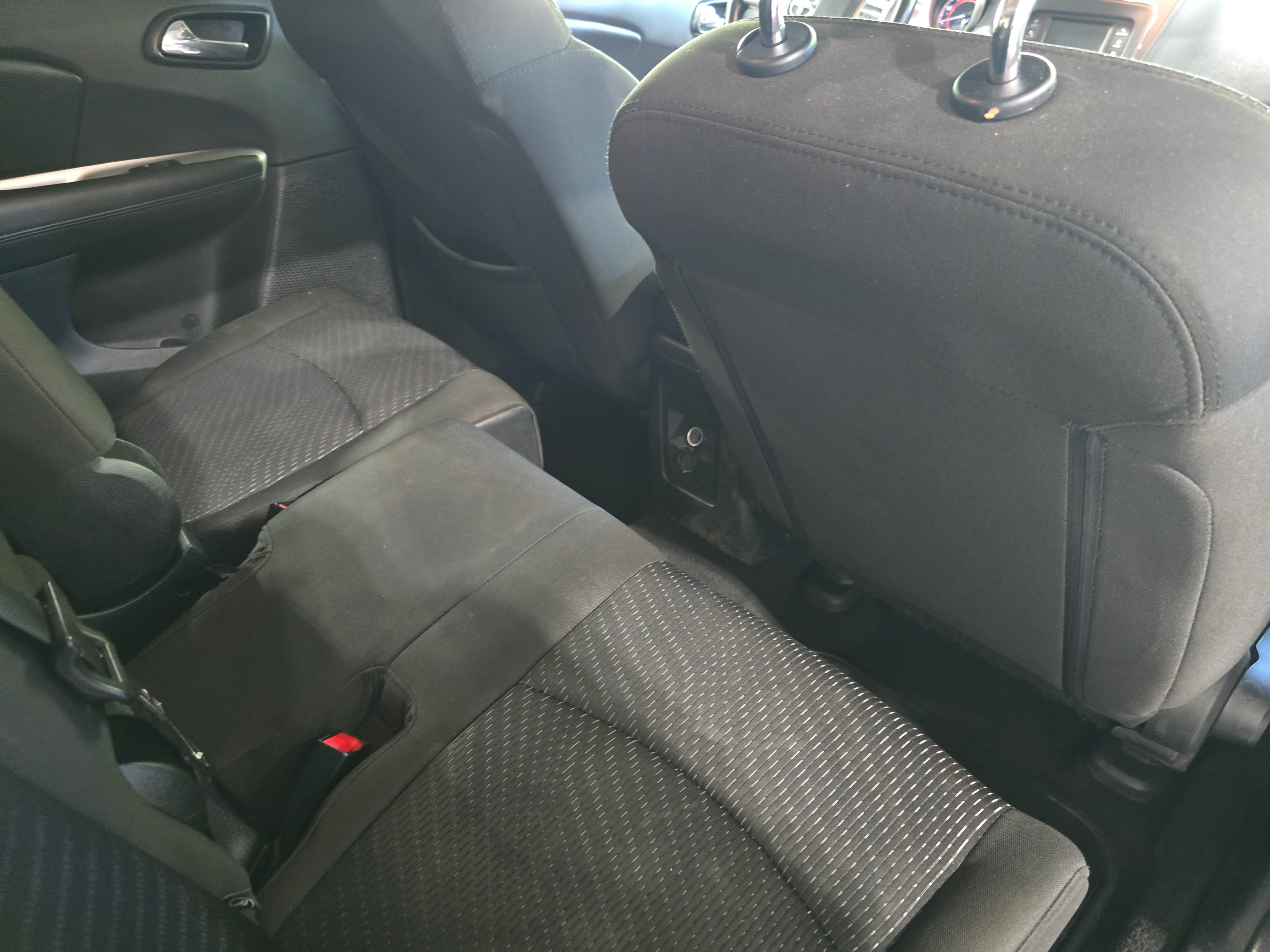 Used 2018 Dodge Journey SXT w/ Connectivity Group FWD image 11