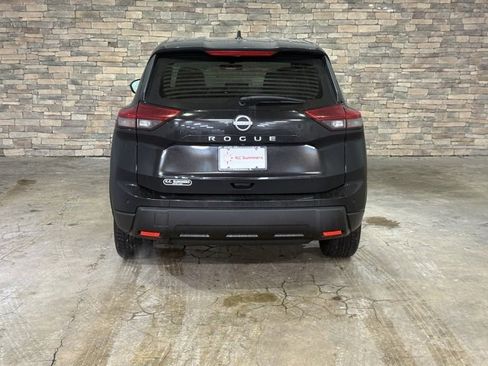 Certified 2025 Nissan Rogue SV image 6