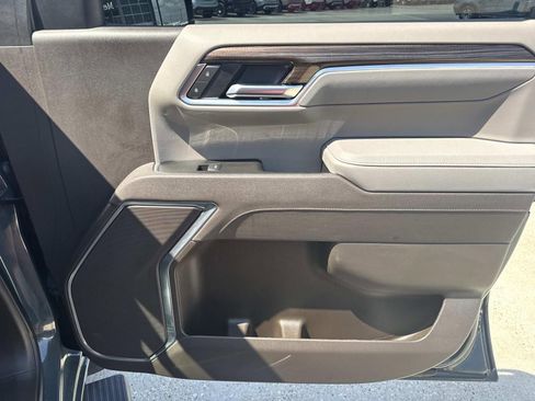 Used 2025 Chevrolet Silverado 1500 LT w/ Z71 Off-Road Package image 13