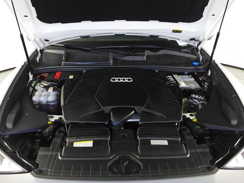 Used 2023 Audi Q8 Premium Plus w/ Premium Plus Package AWD/4WD image 6