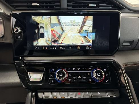 Certified 2024 GMC Sierra 2500 AT4 w/ Technology Package AWD/4WD image 17
