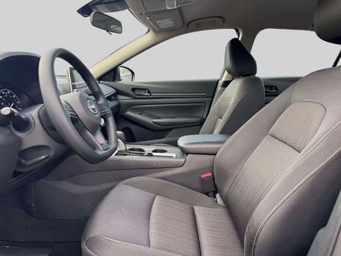 Used 2025 Nissan Altima 2.5 S image 14