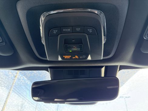 Used 2024 Subaru Solterra Limited image 29