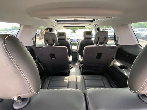 Used 2017 GMC Acadia SLT FWD image 24