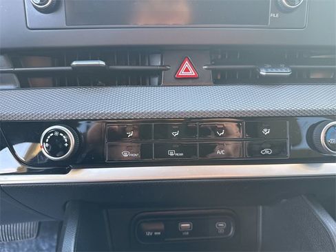 Used 2023 Kia Sportage LX image 32