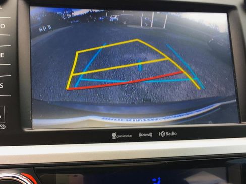 Used 2019 Toyota Highlander Limited image 31