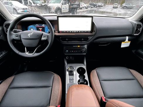 New 2025 Ford Bronco Sport Outer Banks image 6