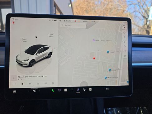 Used 2024 Tesla Model Y Long Range image 23