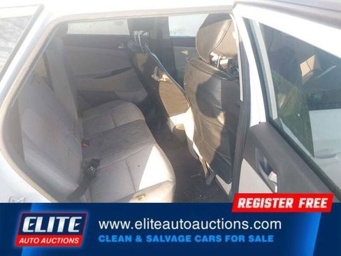 Used 2018 Hyundai Tucson SEL image 16