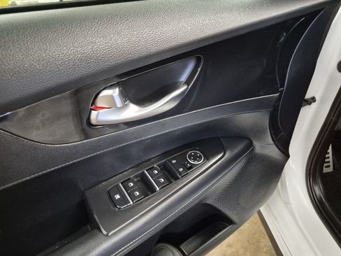 Used 2024 Kia Forte GT-Line FWD image 10
