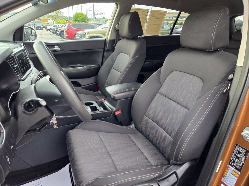 Used 2021 Kia Sportage LX AWD/4WD image 15