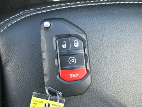 Used 2023 Jeep Wrangler Unlimited Sahara w/ Cold Weather Group image 23