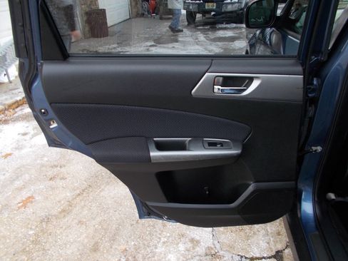 Used 2012 Subaru Forester 2.5X Premium w/ All-Weather Pkg image 17