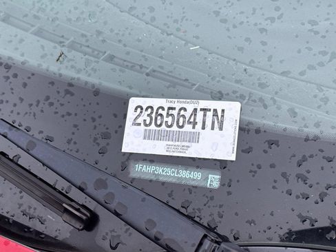 Used 2012 Ford Focus SE image 3